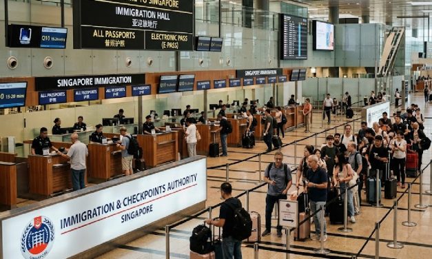 “சிங்கை PR ஈஸியா வாங்கலாம்”.. உலவும் போலி ஆசாமிகள்.. கைதான 15 வயது சிறுவன்.. மக்களே உஷார்..!